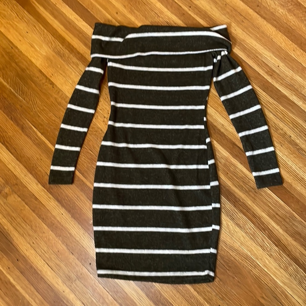 Lulus Off-the-shoulder Striped Sweater Dress Size XS